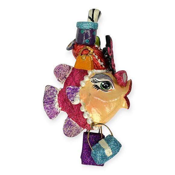 Katherine's Collection Mall Queen Kissy Fish Ornament Shopper Glitter Fabulous - Picture 4 of 4